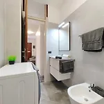 Cost - Free Wifi & 5 Min Centre شقة أوديني