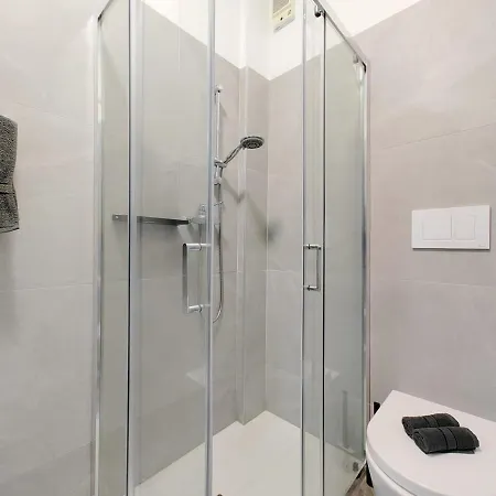 Cost - Free Wifi & 5 Min Centre Apartament