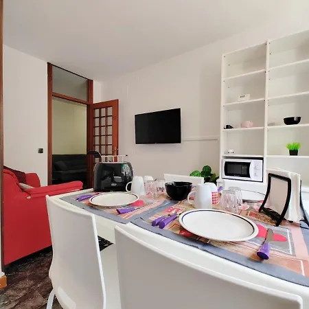 Cost - Free Wifi & 5 Min Centre Appartement