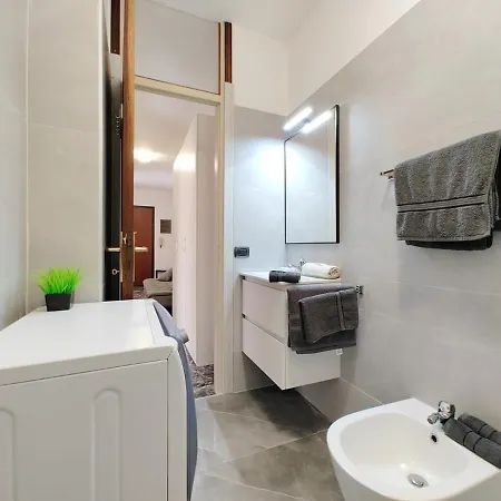 Cost - Free Wifi & 5 Min Centre Apartment Udine